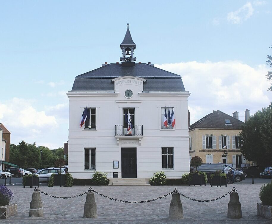 Mairie d’Auvers-sur-Oise – Bâtiment municipal emblématique du Val-d’Oise (95430)