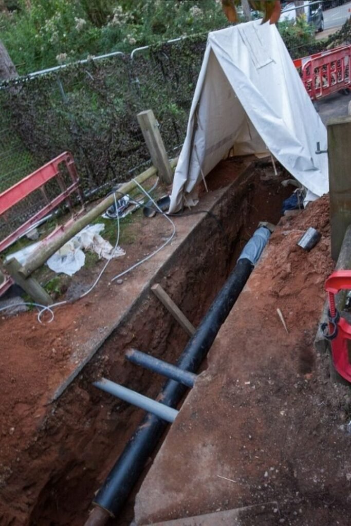 Raccordement à l’égout à Bezons – Travaux d’assainissement complet pour évacuation conforme.