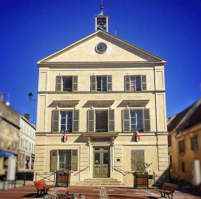 Mairie de Luzarches – Hôtel de Ville 95270